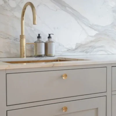 Sture nuppivedin, messinki