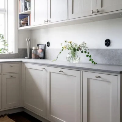 Nuppivedin Oliver, Nikkeli