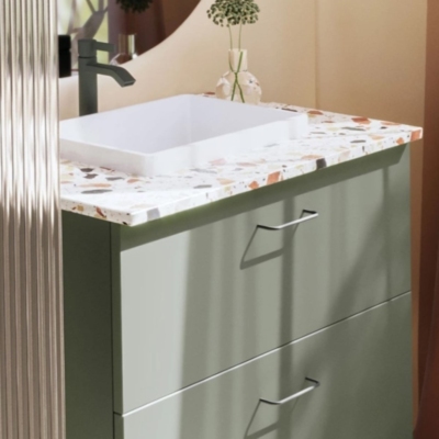 Vihreä allaskaluste vihreällä vetimellä