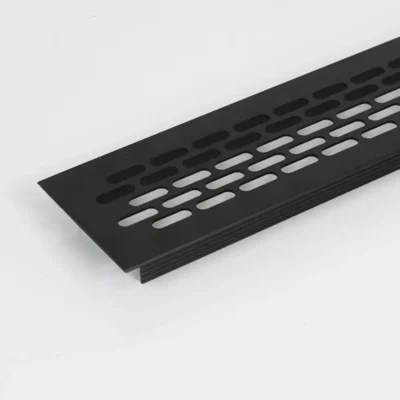 musta tuuletusritilä