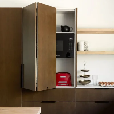 Aamiaiskaappi erikoismitoilla